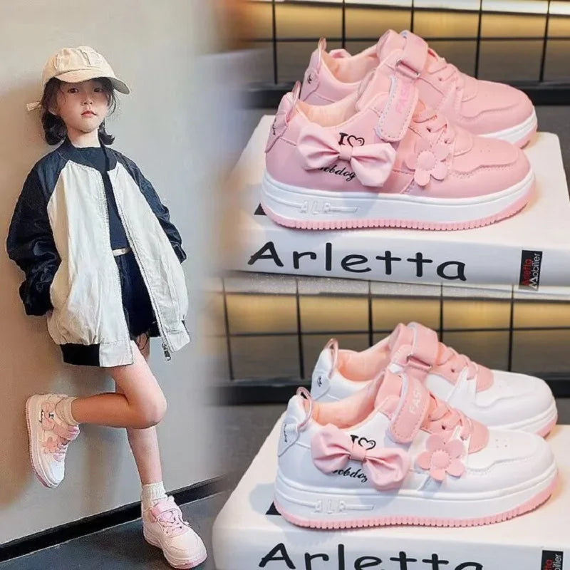 Teenagers outdoor sneakers