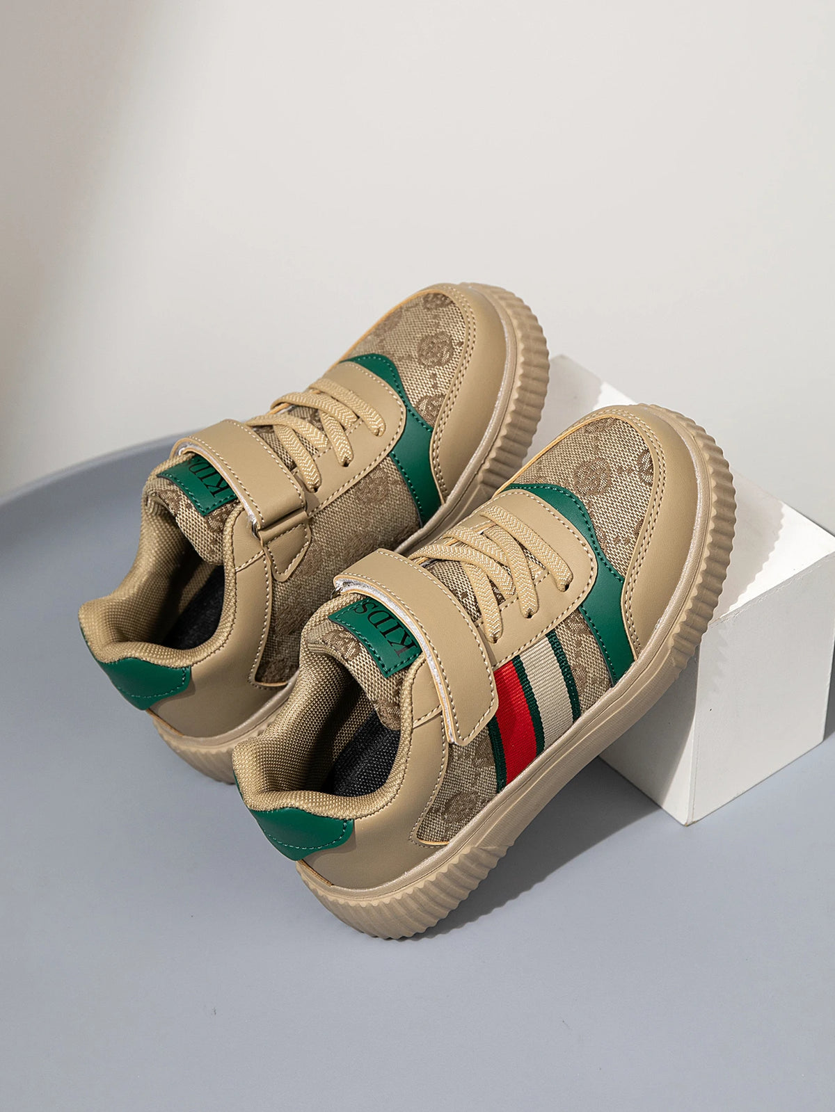 Low-Top Flats Sneakers for Boys and Girls