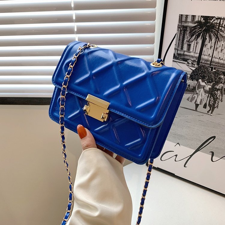 Ribbed Chain One-Shoulder  Bag