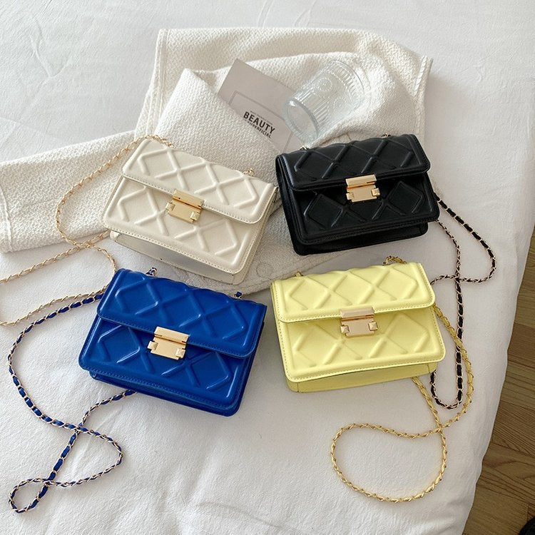 Ribbed Chain One-Shoulder  Bag