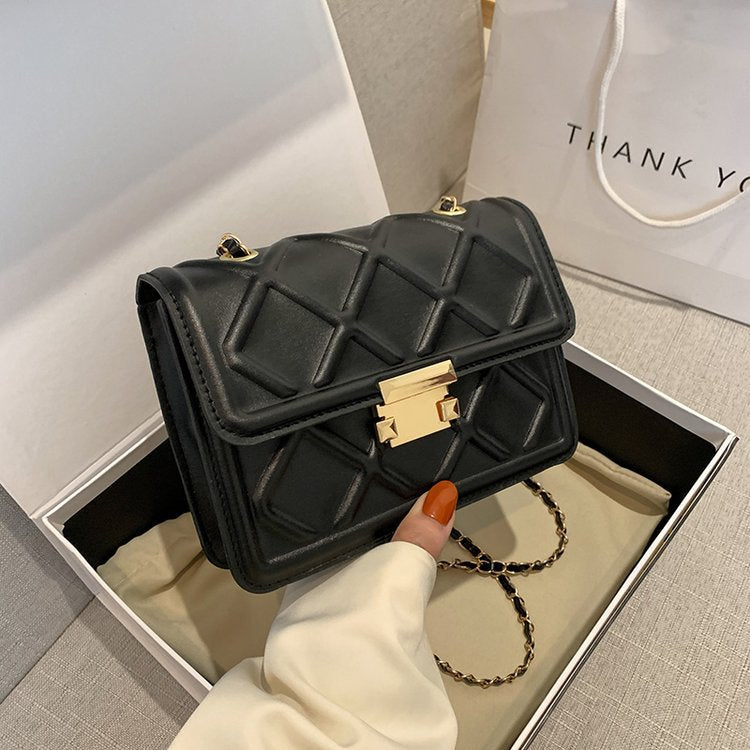 Ribbed Chain One-Shoulder  Bag