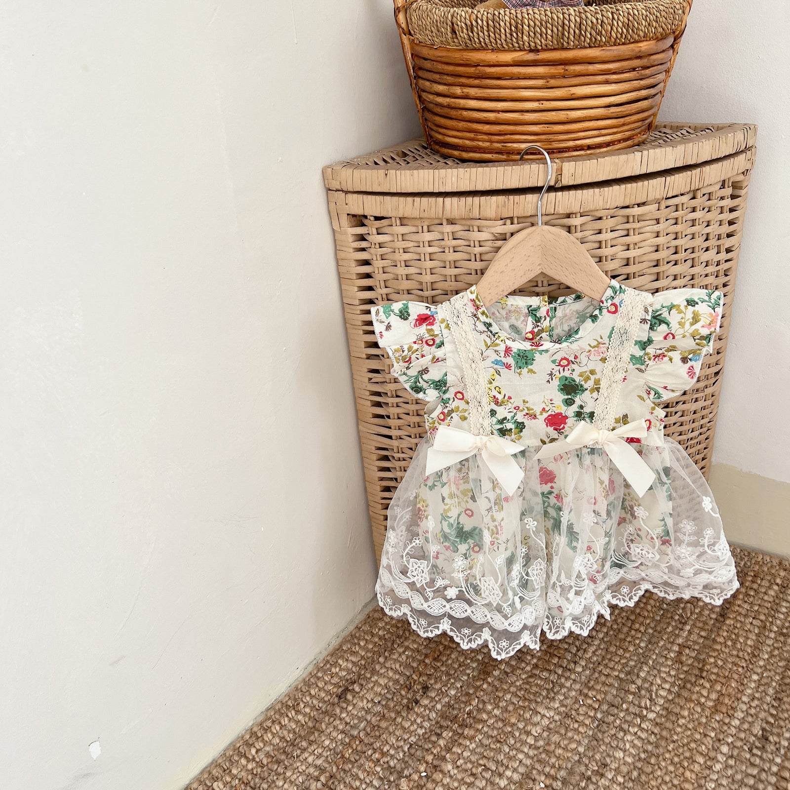 Baby Flying Sleeve Floral Mesh Romper 1Pcs